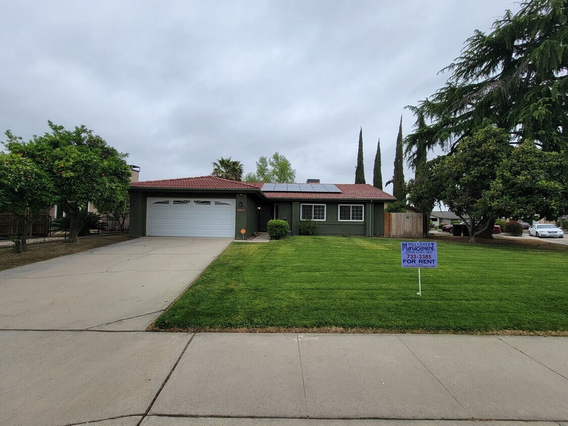 Primary Photo - 2820 E Vine Ave