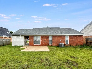 Building Photo - 2451 Mooneyham Ln