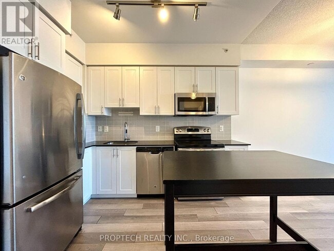Photo du bâtiment - 7165 Yonge St