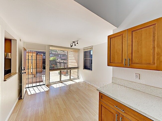 Building Photo - 94-391-391 Kaholo St