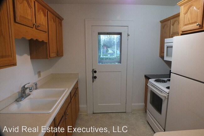 Building Photo - 1 br, 1 bath House - 6835 NE Glisan St