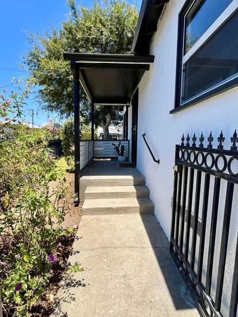 Foto del edificio - 11552 Braddock Dr