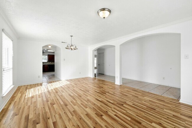 Foto del edificio - 5103 Beaubridge Ln