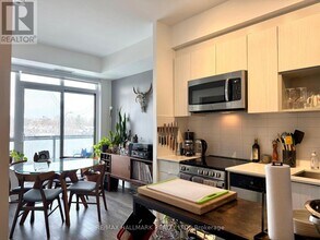 Building Photo - 630 Greenwood Ave