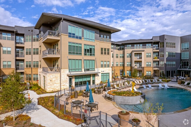 Building Photo - The Truman Arlington Commons