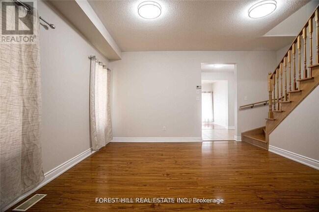 Photo du bâtiment - 576 Courtney Valley Rd