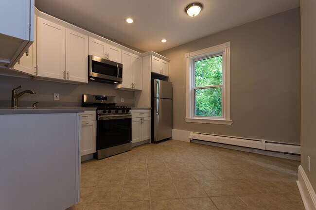 Foto del edificio - 22 Highland Ave
