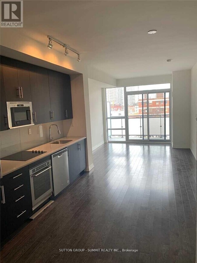 Photo du bâtiment - 460-460 Adelaide St E
