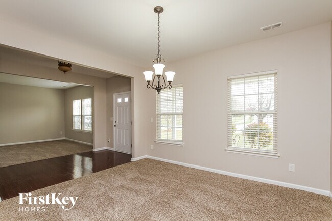 Building Photo - 9661 Capella Ave NW