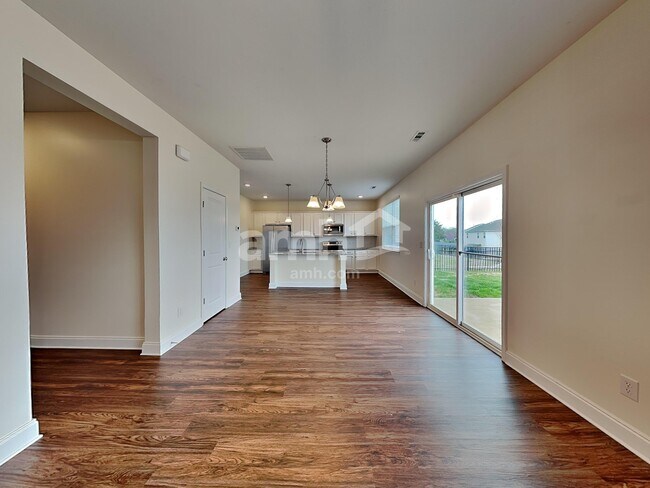Building Photo - 1320 Lomond Dr