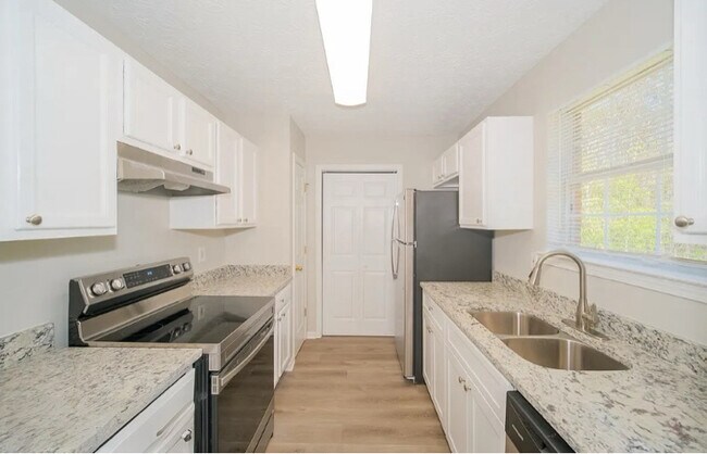 Foto del edificio - 135 Cactus Ln