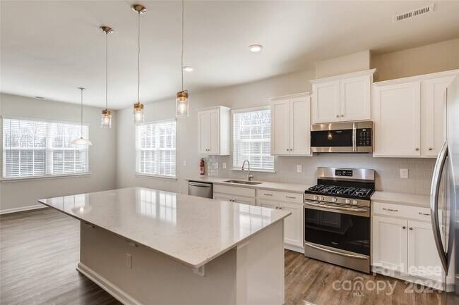 Building Photo - 129 Goodleigh Ln
