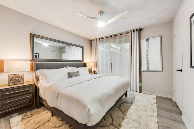 Foto del edificio - 6011 Gaston Ave