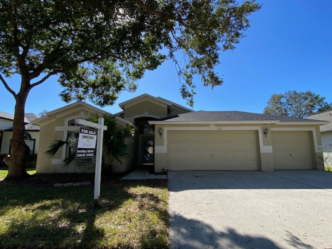 Foto principal - Lovely 4 bedroom 2 bathroom home in Valrico!