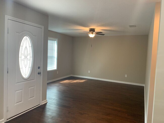 Foto del edificio - Conveniently Located Home Near Downtown Tu...