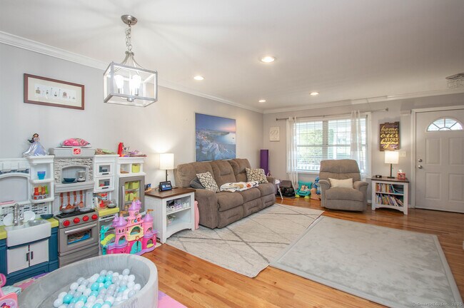 Foto del edificio - 39 Coram Rd