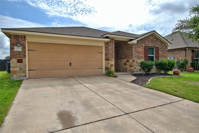 Building Photo - 16724 Ruggio Rd