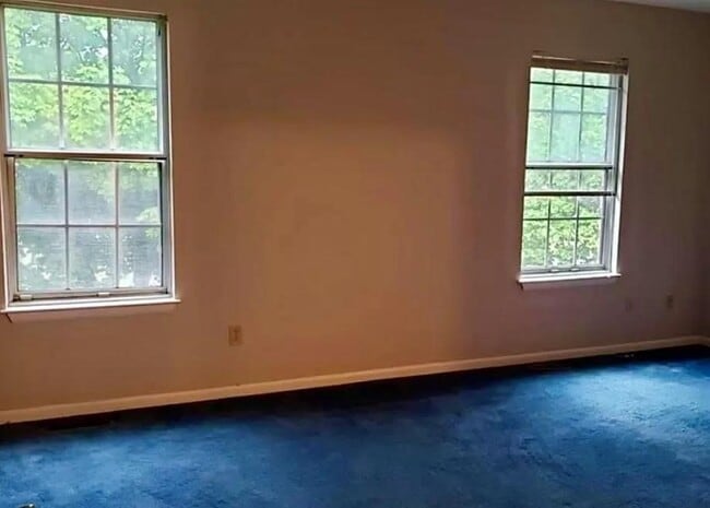 Building Photo - 1908 Alberta Dr