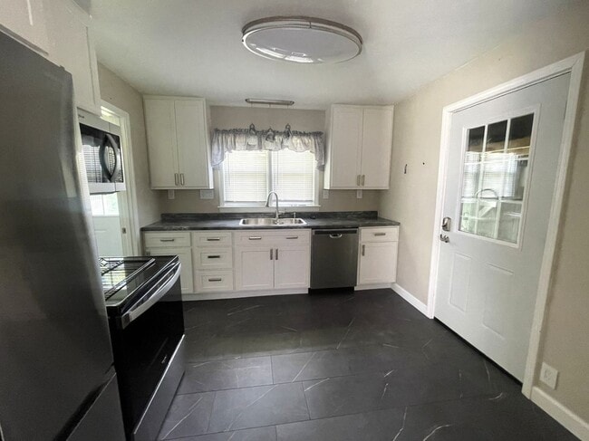 Building Photo - 2 Bed 1 Bath with Garage in Troy MO