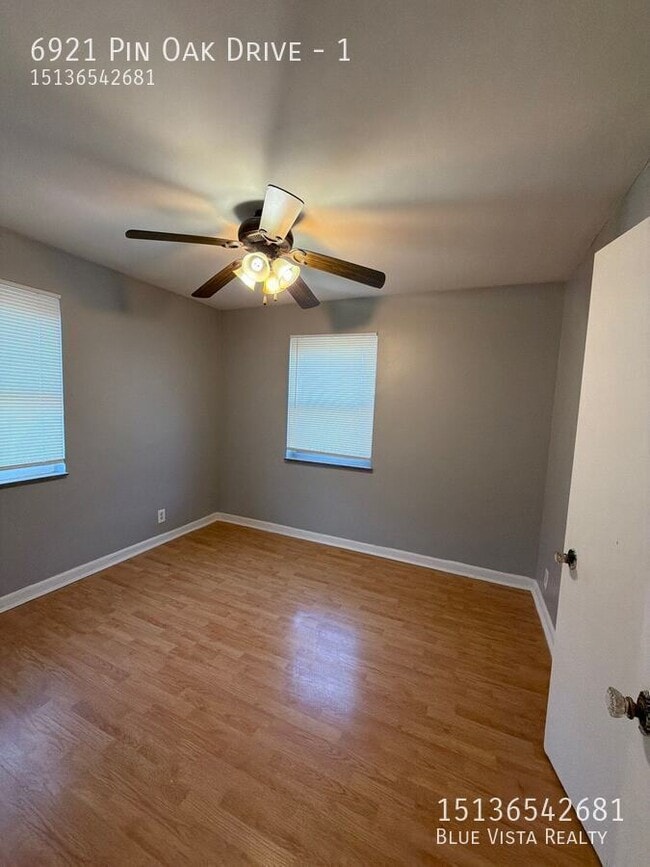 Building Photo - 6921 Pin Oak Dr