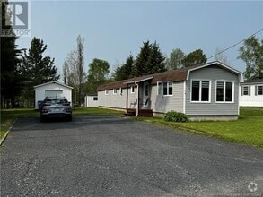 Building Photo - 16 Le Paradis St