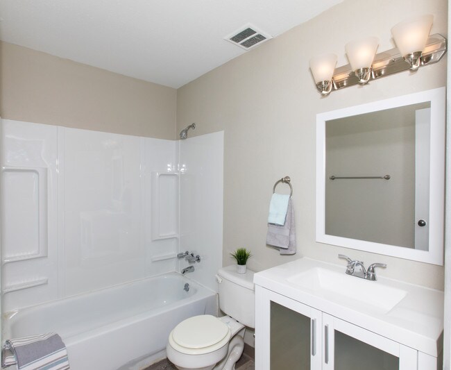 Sussex Square Apartments Apartments in Columbus, OH