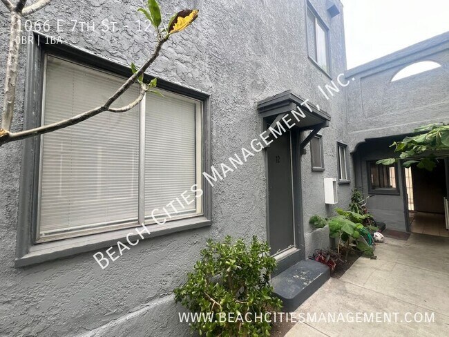 Foto del edificio - 1066 E 7th St