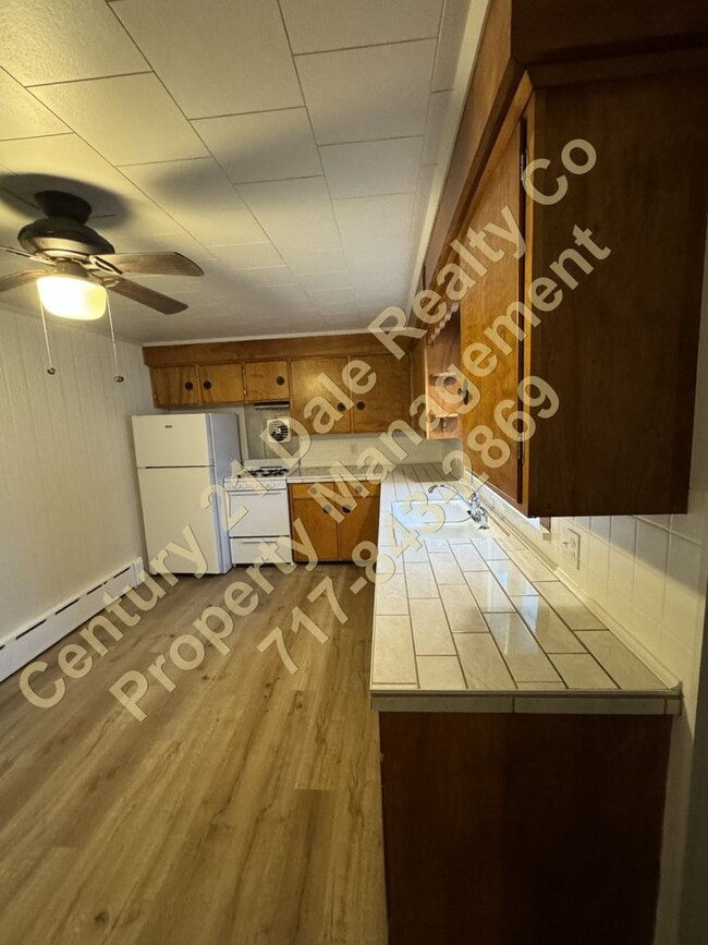 Building Photo - Charming 2 BR 2 Bath Home in York City wit...