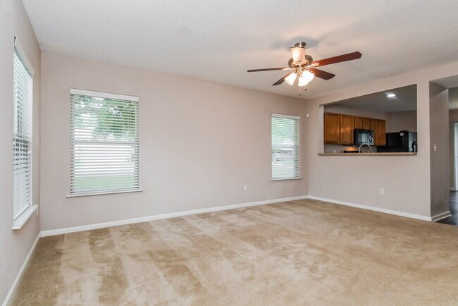 Foto del edificio - 948 Collinswood Dr