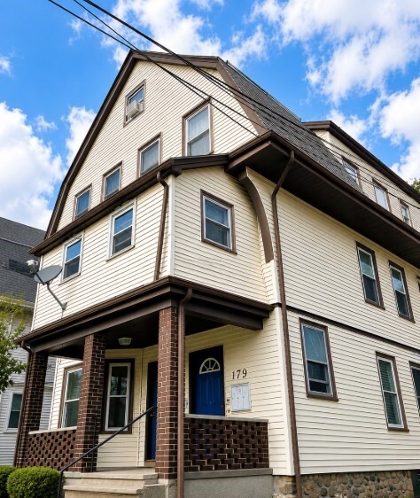 Building Photo - 179 Belmont St