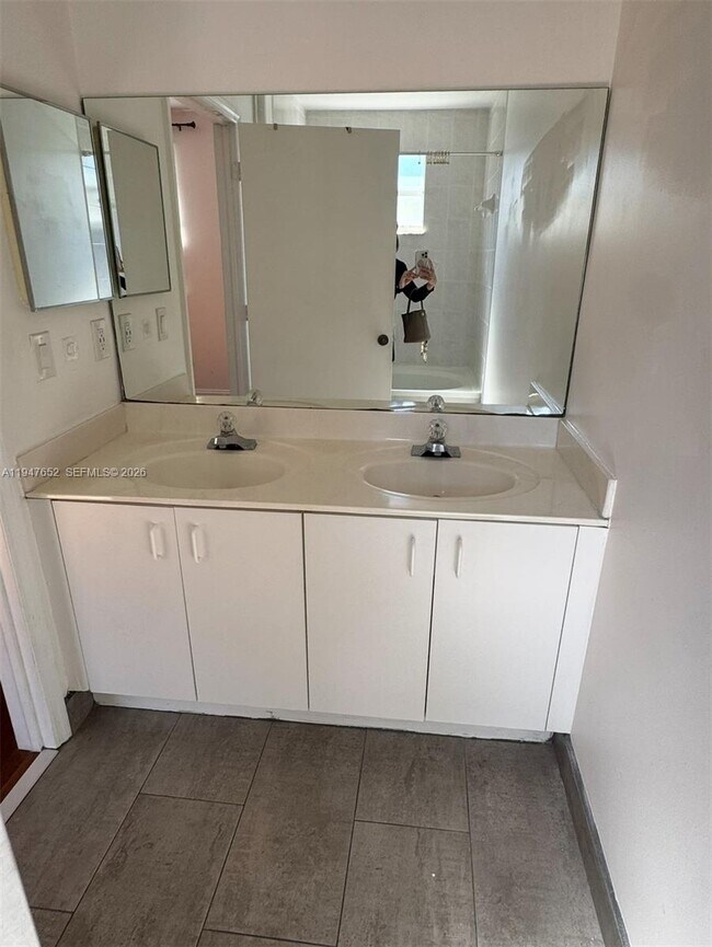 Foto del edificio - 14311 SW 96th St