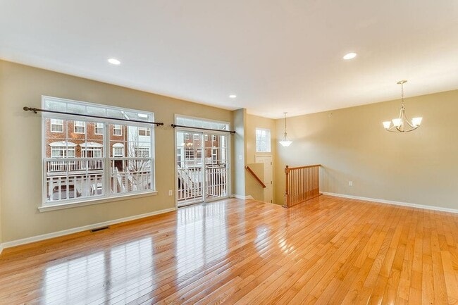 Photo - 6 Carpenter Ct Townhome