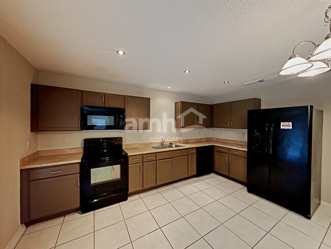 Foto del edificio - 8319 Tavern Pt