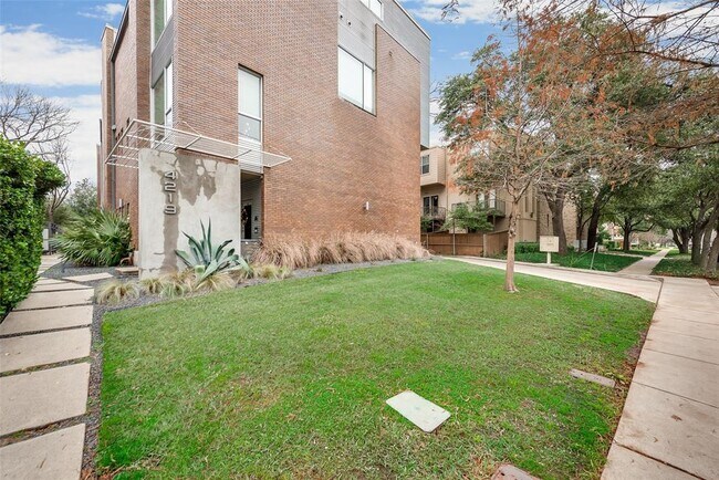 Foto del edificio - 4219 McKinney Ave