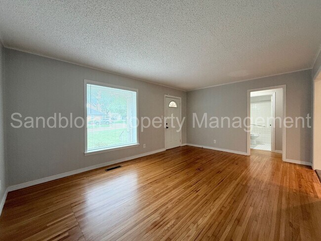 Foto del edificio - 4930 E 2nd St S