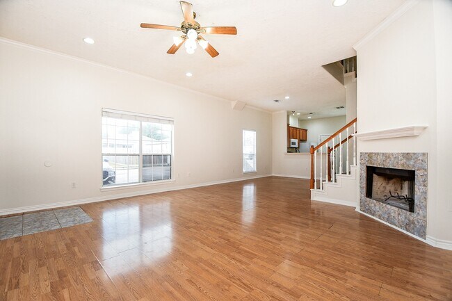 Foto del edificio - 4230 Benard Ct