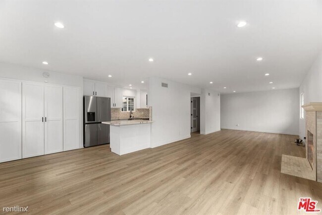 Foto del edificio - 3 br, 2 bath House - 7260 Capistrano Ave