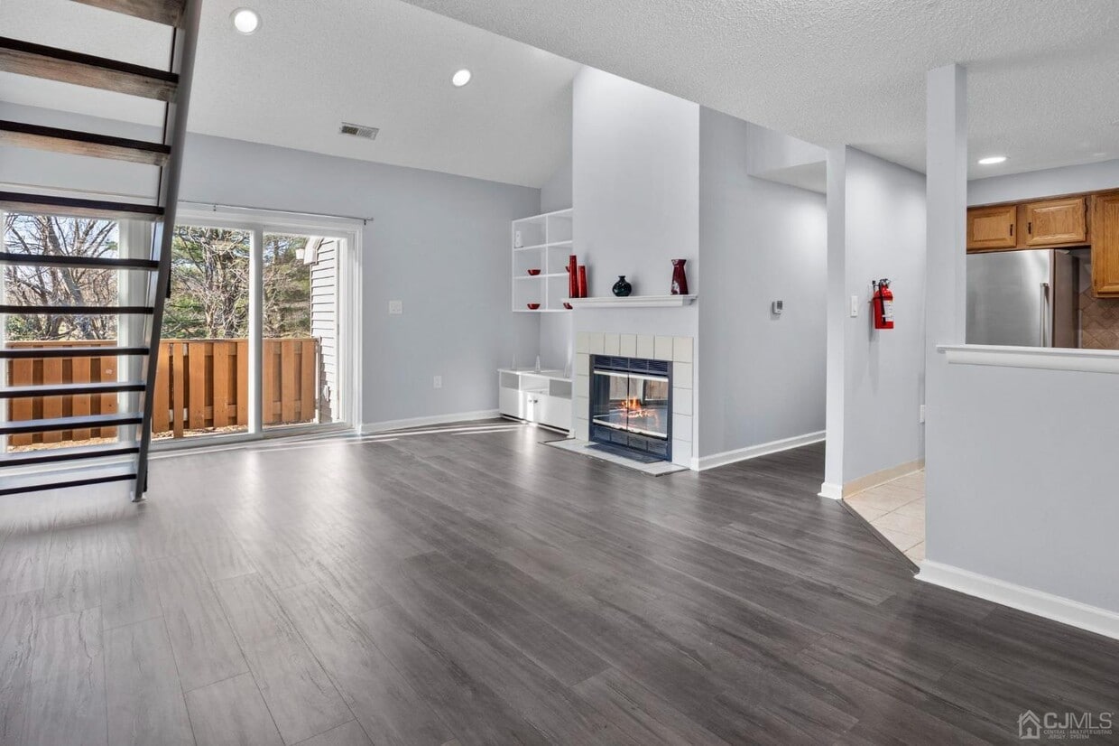 Primary Photo - 7520 Tamarron Dr