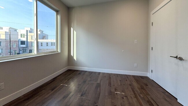 Photo - 1631 Point Breeze Ave Apartment