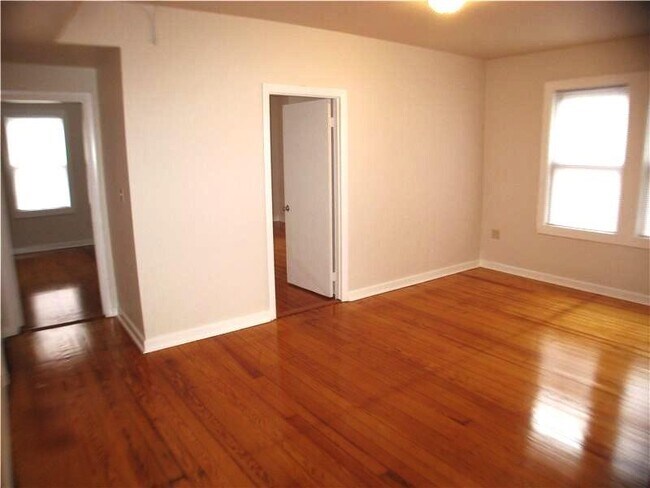 Foto del edificio - 690 Elm St