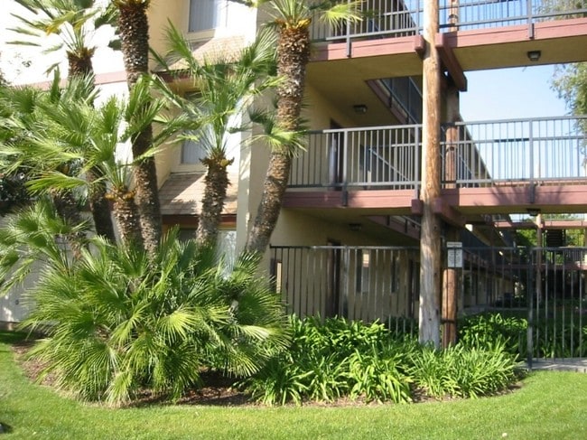 Moonraker - Moonraker Apartments