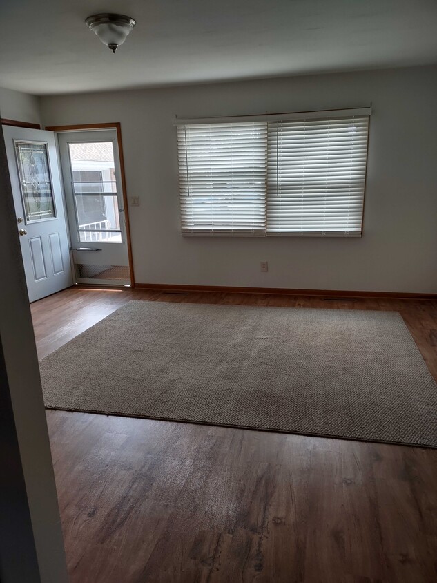 Primary Photo - 2217 Northtowne Dr