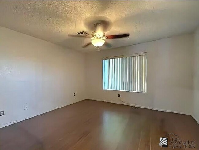 Foto del edificio - 2045 S 14th Ave