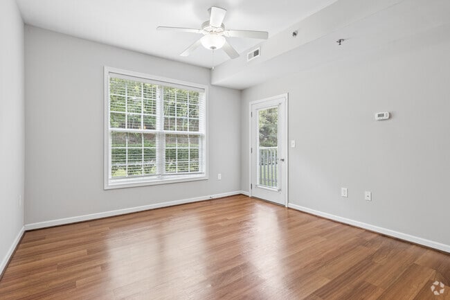 1BR, 1BA - 790SF - Living Room - Westmont Apartments