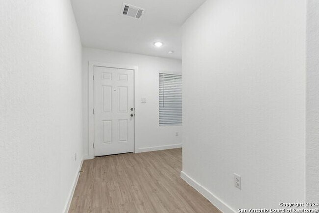 Foto del edificio - 731 Grey Dove Trl