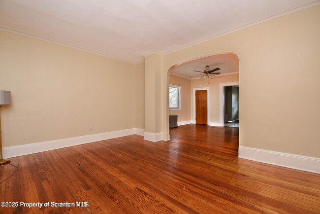 Foto del edificio - 1225 S Irving Ave