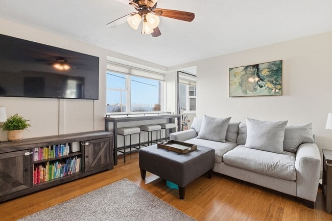 Building Photo - 3-11-11 Dorchester St