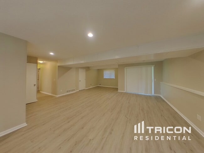 Building Photo - 12015 60th Pl N