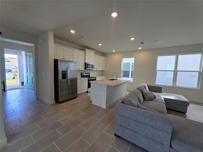 Foto del edificio - 2047 Iorio St