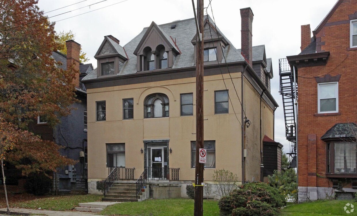 Primary Photo - 355 S Negley Ave